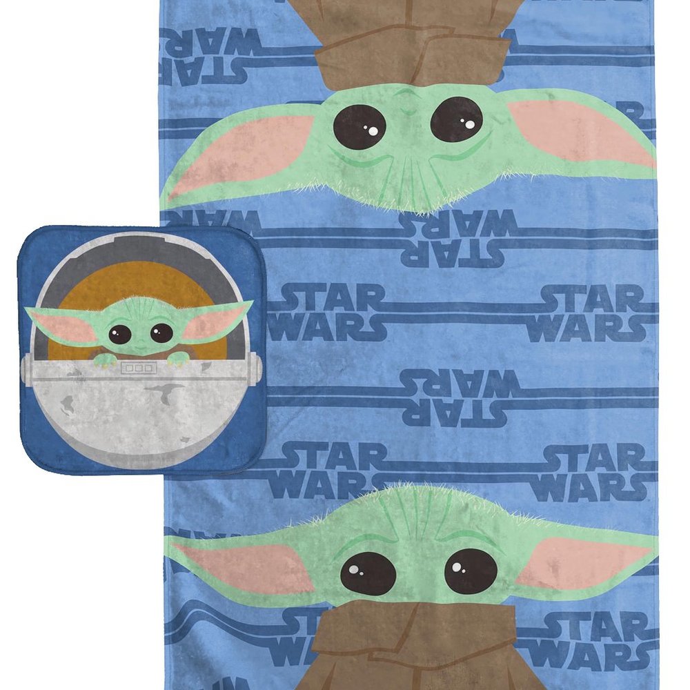 NWT The Baby Yoda 2 Piece Towel Set